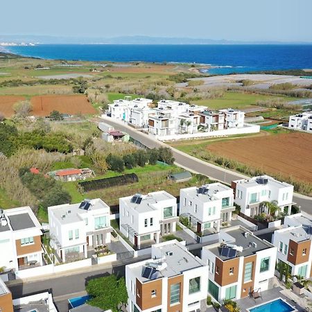 Villa Caren Paralimni Exterior photo
